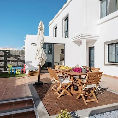 Clara Playa Blanca (Lanzarote)