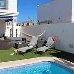 Clara Villa